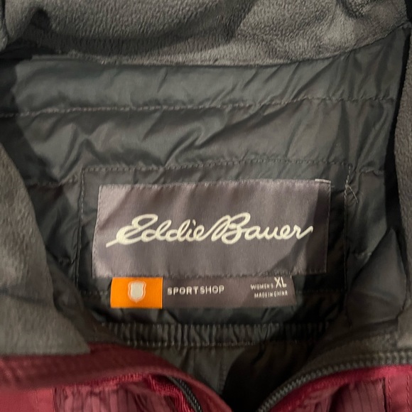 Women’s Eddie Bauer Vest - Picture 2 of 3